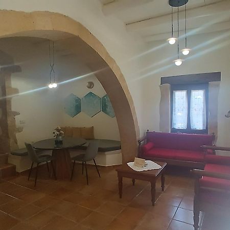 Astrátigos Aretaki Villas מראה חיצוני תמונה