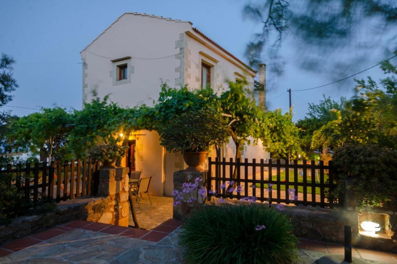 Astrátigos Aretaki Villas מראה חיצוני תמונה
