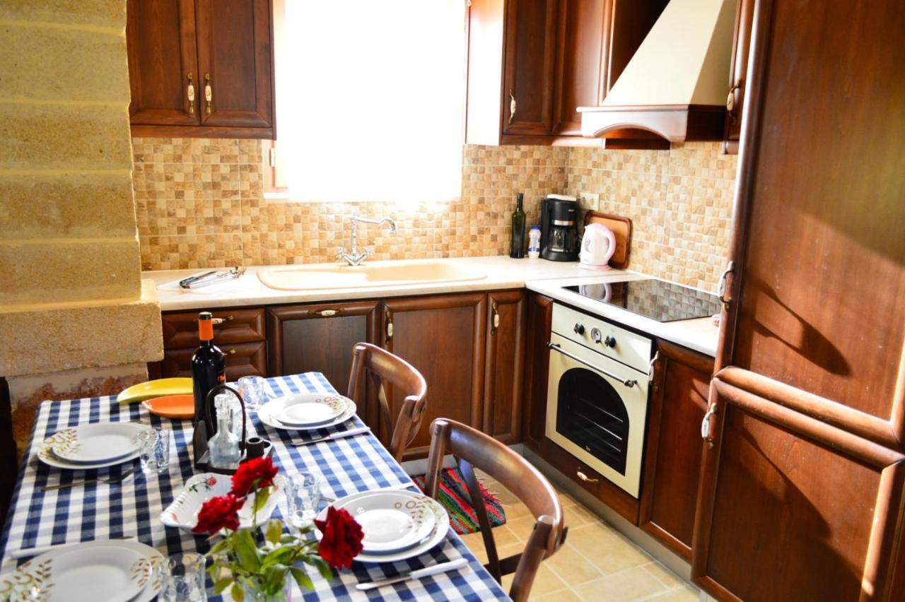 Astrátigos Aretaki Villas מראה חיצוני תמונה